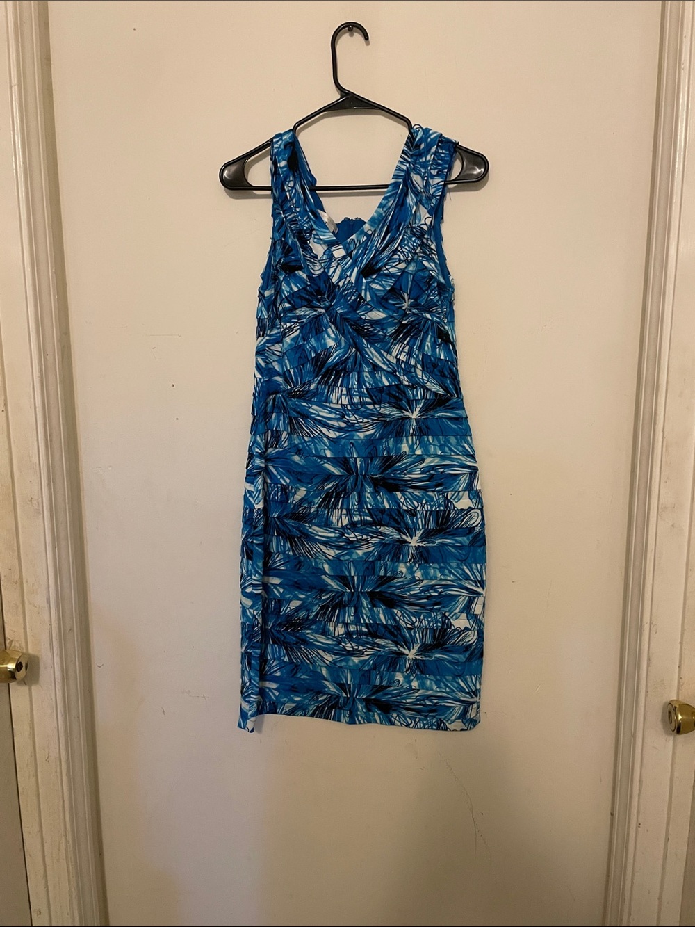London Times Blue Tropical Print Sleeveless Midi Dress